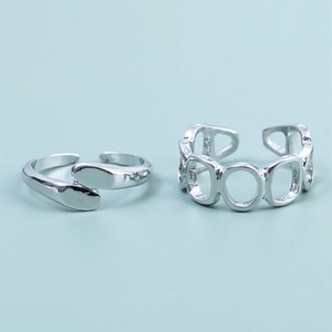 Minimalist silver geometric open rings set with smooth wrap and chain link hollow designs