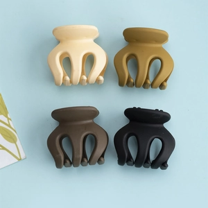 Small Matte Octopus Hair Claw Clips Nonslip Plastic Hairpins High Ponytail Fixing Artifact Styling Accessories For Women Girls