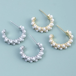 Minimalist C-shaped hoop earrings with double row pearl inlay in gold and silver plating
