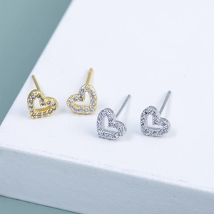 Boucles d'Oreilles Clous Cœur Minimalistes Alliage Incrusté de Strass Bijoux pour Femmes avec Tige en Argent Accessoires Quotidiens