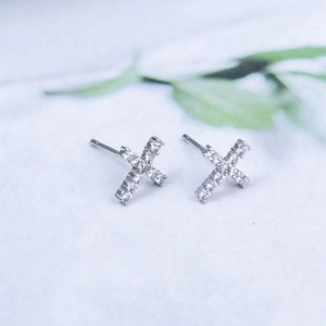 Sparkling silver cross stud earrings with cubic zirconia for women, minimalist style