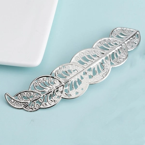 Elegante fermaglio per capelli a foglia traforata in lega d'argento con texture in metallo