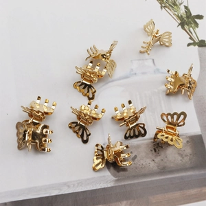 Mini Pince à Cheveux Papillon en Alliage Métal Évidé Barrette Or Petite Pince pour Frange Latérale pour Femmes Accessoires