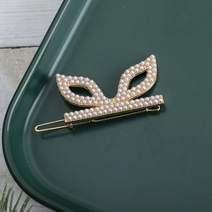 Barrette à cheveux élégante en alliage doré avec perles blanches scintillantes en nœud