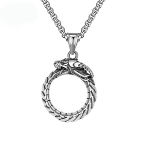 Collier Pendentif Dragon Ouroboros Gothique Rétro Chaîne en Acier Inoxydable Argent Vintage Bijoux de Dragon Mythologique Homme Femme