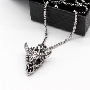 Retro stainless steel bull skull pendant necklace with hexagram detail on box chain