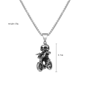 Detail view of vintage silver ghost rider skull motorcycle pendant with dimensions and weight