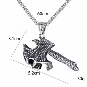 Collier rétro hache en acier inoxydable avec pendentif crâne et chaîne de 60cm