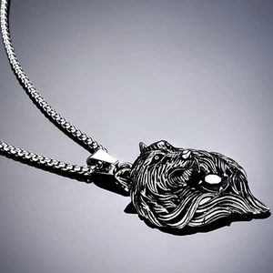 Wolf head pendant necklace made of stainless steel with vintage punk rock textures