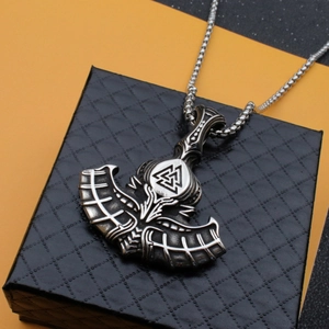 Collier avec pendentif hache de Thor viking symbole Valknut et chaîne en acier inox