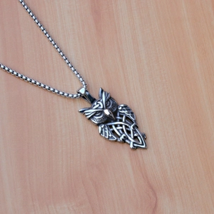 Collier pendentif hibou viking en argent vintage avec détails de nœuds celtiques