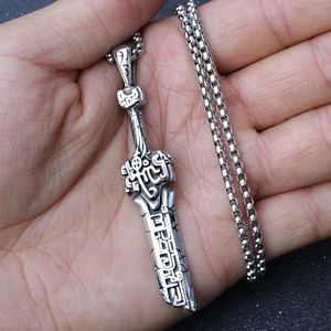 Collier Pendentif en Alliage et Chaîne en Acier Inoxydable Vintage Gothique Punk Viking Épée Hache Crâne Dragon Bijoux Pour Hommes Femmes