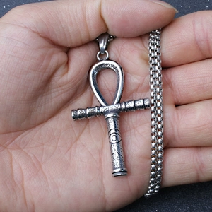 Collier avec pendentif croix Ankh vintage en acier inoxydable et gravure œil d'Horus