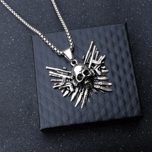 Retro punk skull and rifles pendant necklace on black leather box for men's biker style