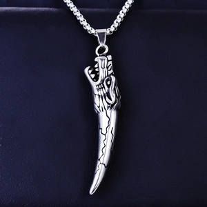 Collier pour homme avec pendentif tête de loup en acier inoxydable argenté et chaîne perle