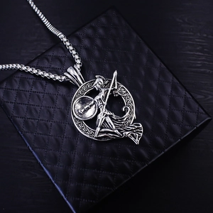 Vintage Spartan warrior pendant necklace in silver stainless steel with box chain