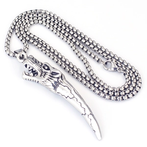 Collier rétro en acier inoxydable avec pendentif vajra et chaîne à mailles carrées