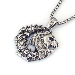Collana con ciondolo leone e drago retrò in acciaio inossidabile con catena a scatola