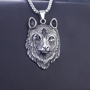 Collier avec pendentif tête de loup viking en acier inoxydable argenté style punk rétro