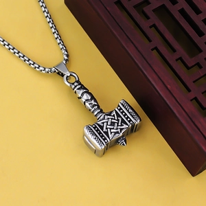 Vintage Viking Thor's Mjölnir hammer pendant necklace in stainless steel with knotwork