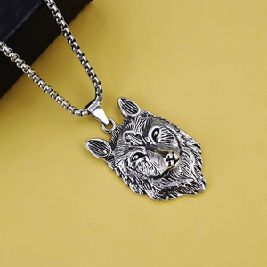 Collier tête de loup Viking pour hommes en acier inoxydable avec chaîne mailles carrées