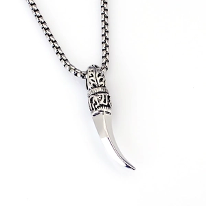Vintage silver-tone wolf tooth pendant in titanium steel with a square box chain necklace