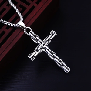 Collier hip hop en acier inoxydable avec pendentif croix à texture de chaîne