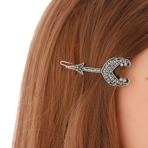 Barrette à cheveux vintage argentée avec flèche, croissant de lune et strass scintillants