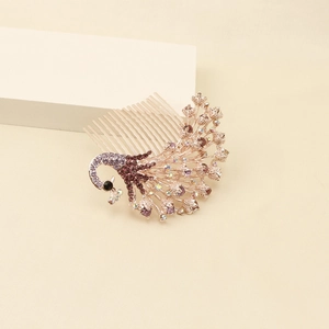 Elegante pettine per capelli pavone con strass viola su accessorio in metallo oro rosa