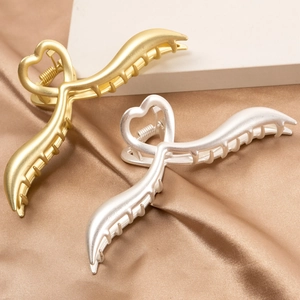 Pinza de Pelo Elegante de Aleación con Forma de Corazón Pinza de Tiburón de Metal Hueca para Mujer Accesorios de Peinado Diario