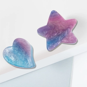 Barrettes étoile et cœur avec dégradé ciel étoilé violet-bleu et paillettes argentées fines