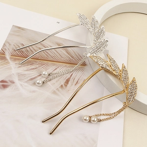 Épingles à cheveux en U élégantes avec feuille de strass et glands de perles en or et argent