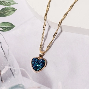Mode Herz Anhänger Halskette Für Damen Vergoldete Legierung Strass Pfirsich Herz Schlüsselbein Kette Ins Stil Süßer Schmuck