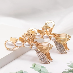 Pinces à cheveux dorées en queue de sirène avec perles et opale pour coiffure de femme