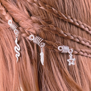Lot de bagues à cheveux argentées avec breloques serpent, plume et étoile pour tresses