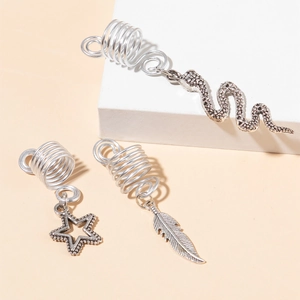 Lot de trois bijoux de cheveux argentés avec pendentifs serpent, étoile et feuille pour tresses