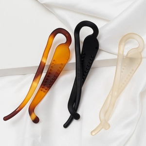 Lot de 3 pinces à cheveux banane en ambre écaille, noir mat et finition givrée élégante