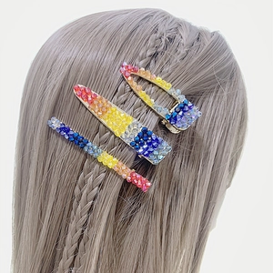 Barrettes à Cheveux Élégantes en Cristal Arc-en-Ciel pour Femmes Alliage d'Or Strass en Dégradé Accessoires de Coiffure