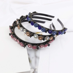 Three-piece rhinestone flower headband set with non-slip hair clips for women styling