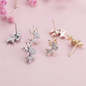 Eleganti orecchini a lobo a forma di cervo in argento, oro e oro rosa con cristalli