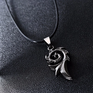 Dunkle Gothic-Spiral-Tribal-Halskette mit schwarzer Kordel für modische Akzente