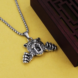 Collier Pendentif Tête de Tigre en Alliage Vintage pour Hommes Femmes Design Tigre Rugissant Bijoux Punk Hip Hop Cadeau Or Argent