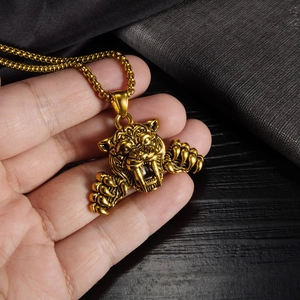 Collier pour hommes en acier inoxydable avec pendentif tête de tigre doré vintage