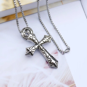 Collier avec pendentif croix vintage hip hop en argent vieilli avec motifs gothiques