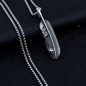 Japanese retro silver eagle feather pendant necklace with embossed bird on Rolo chain