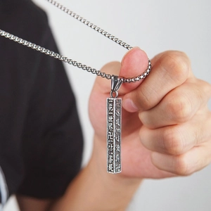 Collier bouddhiste rétro en argent avec pendentif mantra gravé sur une chaîne ronde