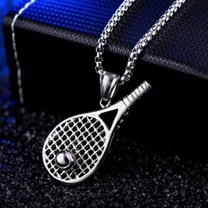 Pendentif raquette et balle de tennis en acier inoxydable avec chaîne vénitienne