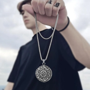 Collier Pendentif Totem Viking Vintage Pour Hommes Rune Nordique Religieux Rétro Acier Inoxydable Alliage Chaîne Vénitienne