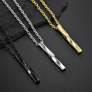 Collane con ciondolo Mobius twist in nero, argento e oro in acciaio al titanio