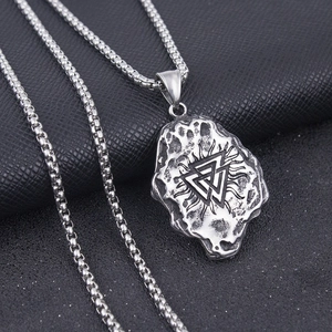 Vintage zilveren Valknut hanger van gehamerd roestvrij staal in meteorietvorm voor heren